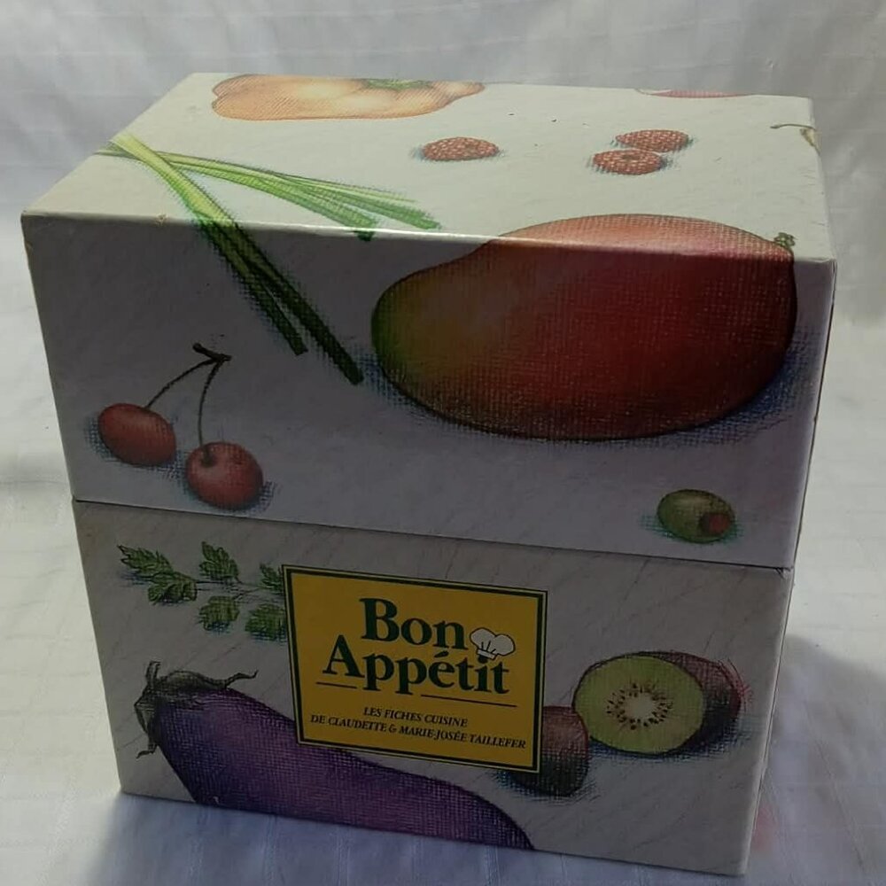 Vintage 1994 Recipe box and cards